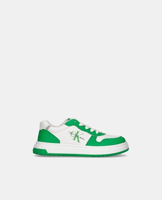 Zapatillas de niño en verde bajas tipo basket con logotipo y cierre de cordones