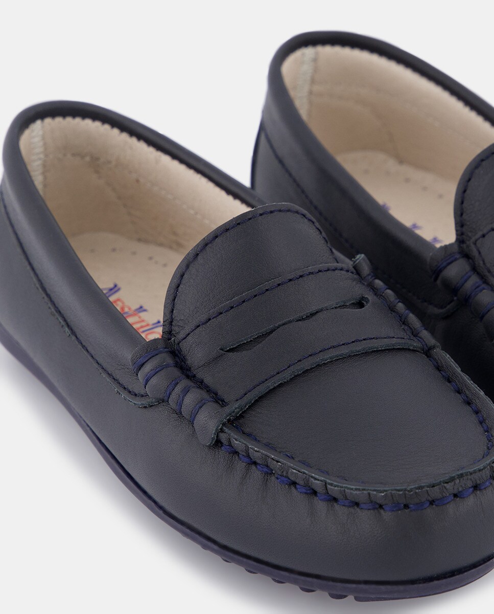 Mocassins com Travessão e em Pele AJJS Estilo Azul-marinho-5
