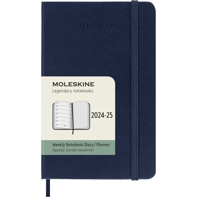 Agenda pocket de 18 meses de julio 2024 a diciembre 2025 semana vista tapa dura Moleskine azul zafiro en inglés.