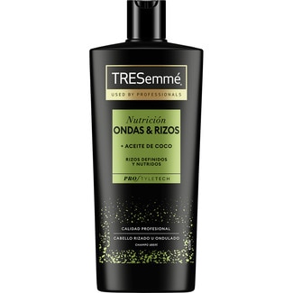 TRESEMME champú Nutrición Ondas & Rizos con aceite de coco botella 685 ml para cabello rizado u ondulado