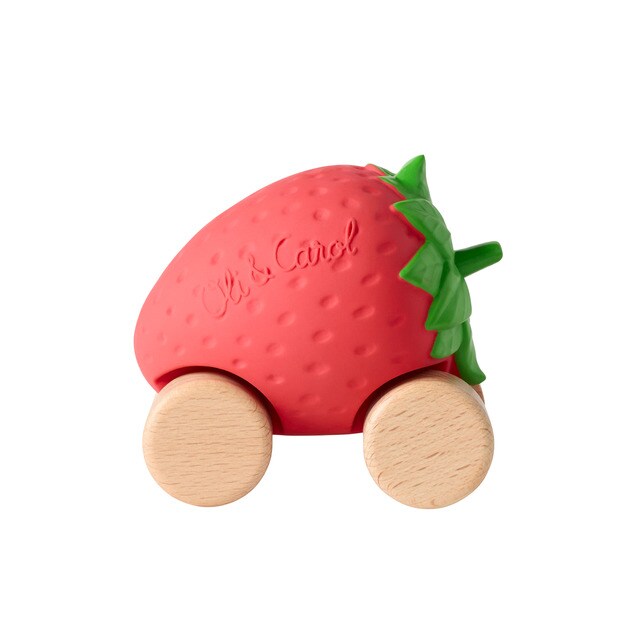Mordedor y coche de arrastre Oli&Carol fresa colección Green Car