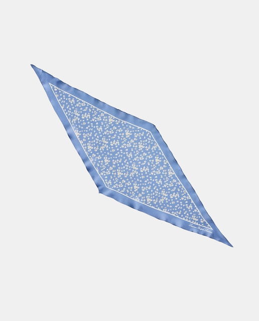 Pañuelo de mujer estampado.