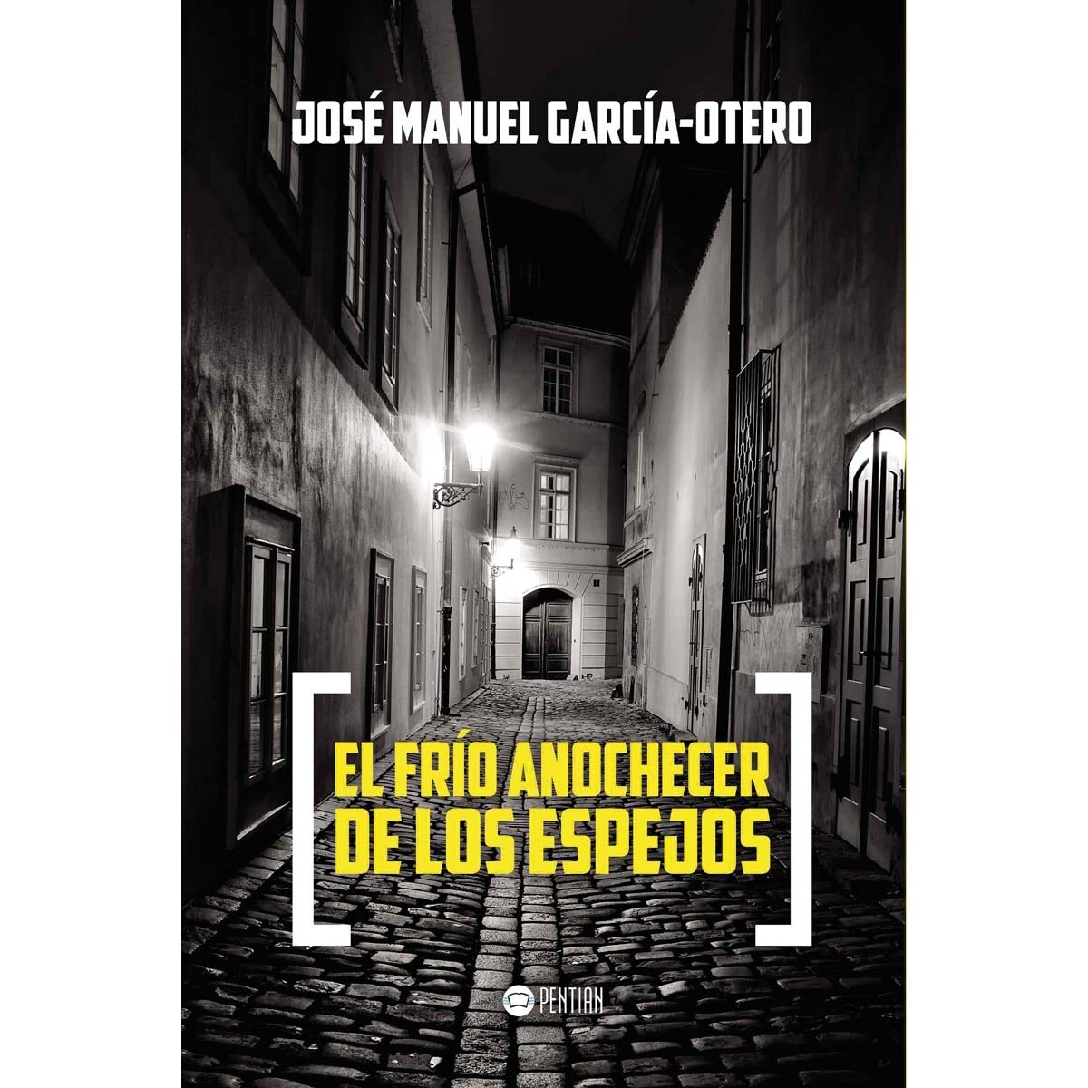 Imagem 0 de El frío anochecer de los espejos (Capa mole)