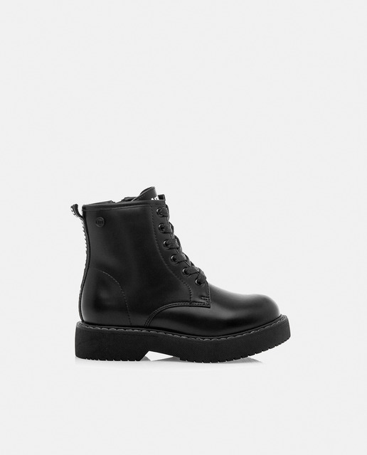 Botas de niña Mustang de color negro con plataforma