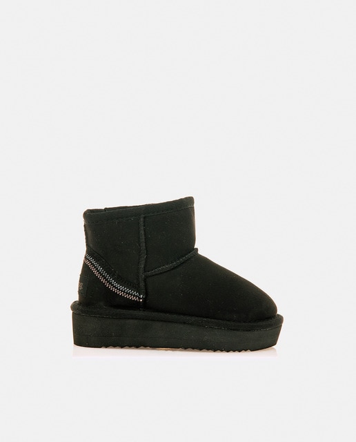 Botas de niña con forro de pelo y detalle de lazo