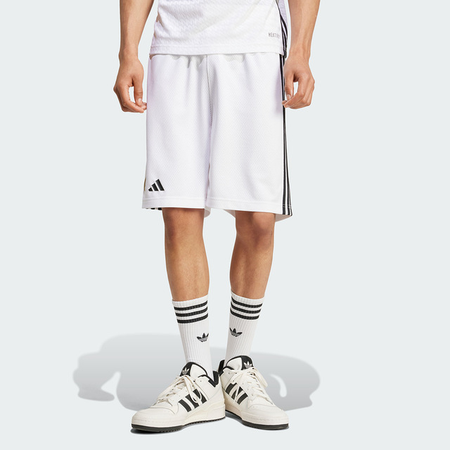 Pantalón corto de hombre 1ª equipación Real Madrid Baloncesto 2024-2025 Adidas