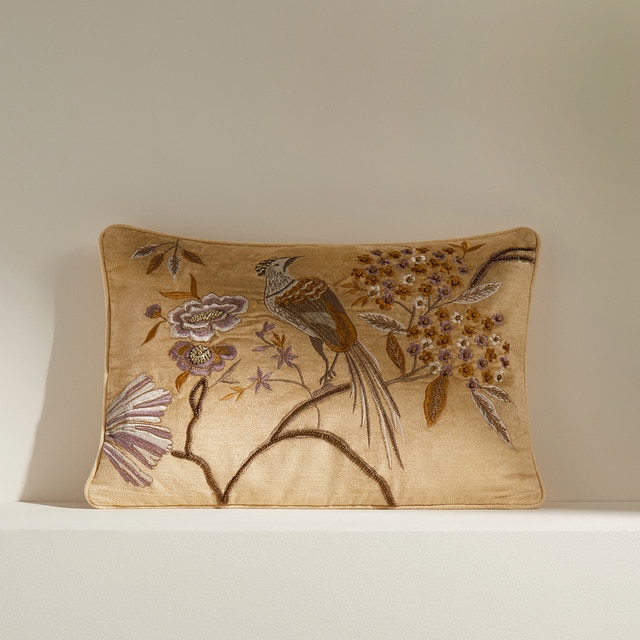 Cojín decorativo rectangular bordado Yvore El Corte Inglés