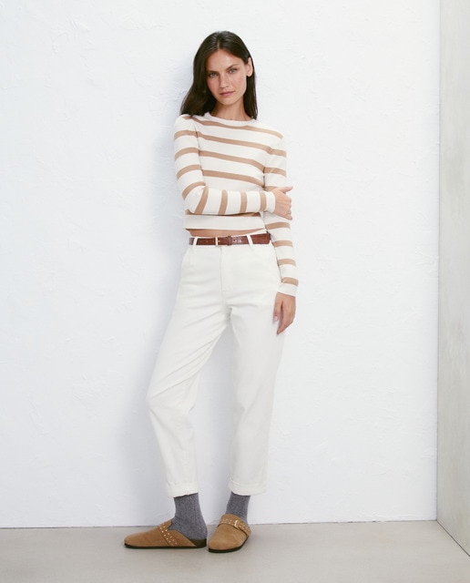 Pantalón de mujer chino con pinzas y cinturón