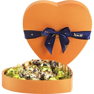 VENCHI assorted chocolates in a heart-shaped box 194 g