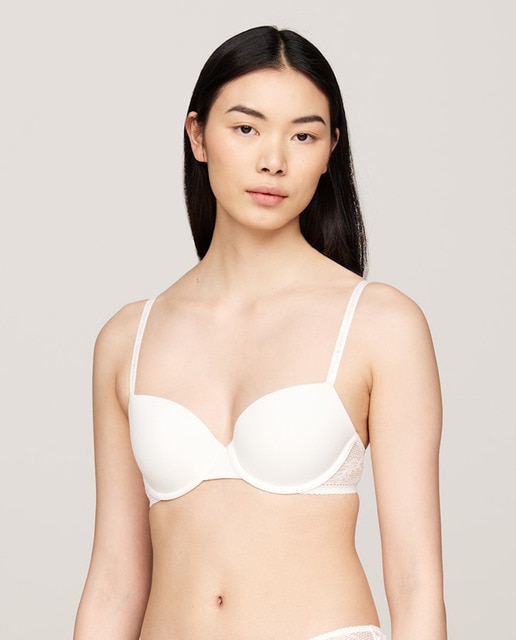 Sujetador con medias copas y relleno