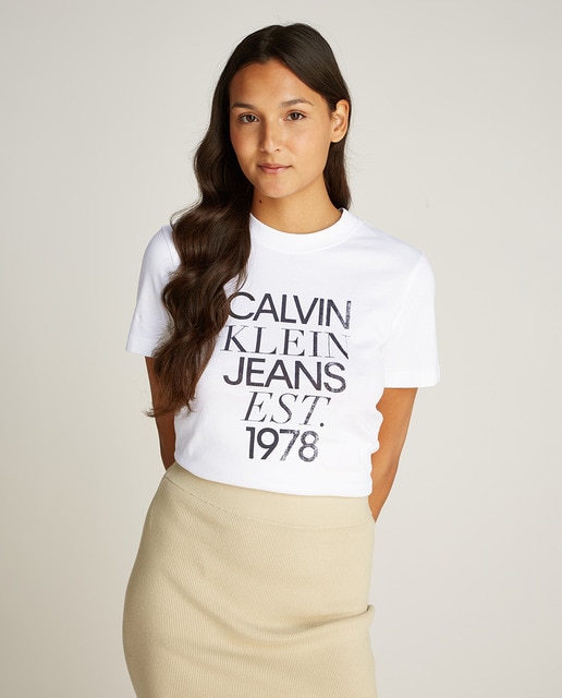 Calvin Klein Jeans - Camiseta Mujer regular fit con logo estampado.