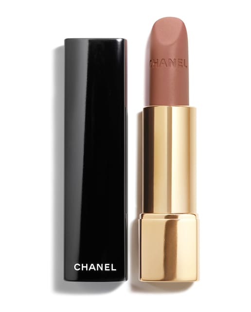 CHANEL – Rouge Allure Velvet La Barra De Labios Aterciopelada Luminosa.