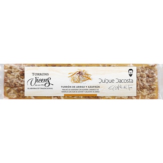 VICENS Quique DaCosta almond praline with saffron, orange caramel with orange blossom tablet 300 g with rice crunch topping