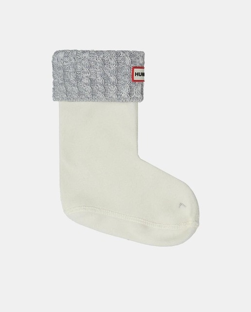 Calcetines infantiles Hunter en gris con adorno etiqueta de la marca