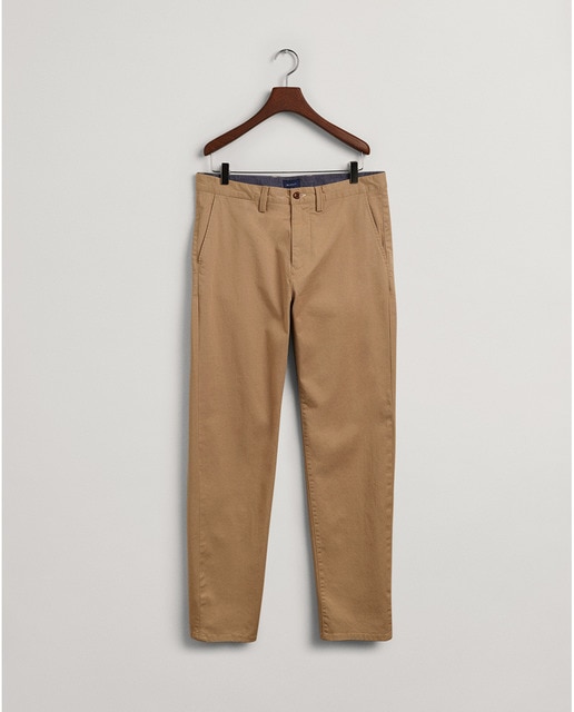 Pantalones chinos Regular Fit de sarga Allister