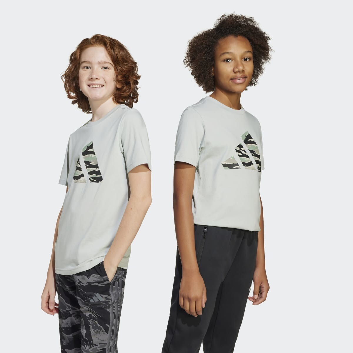 adidas Camiseta de niños Camo Graphic Gris
