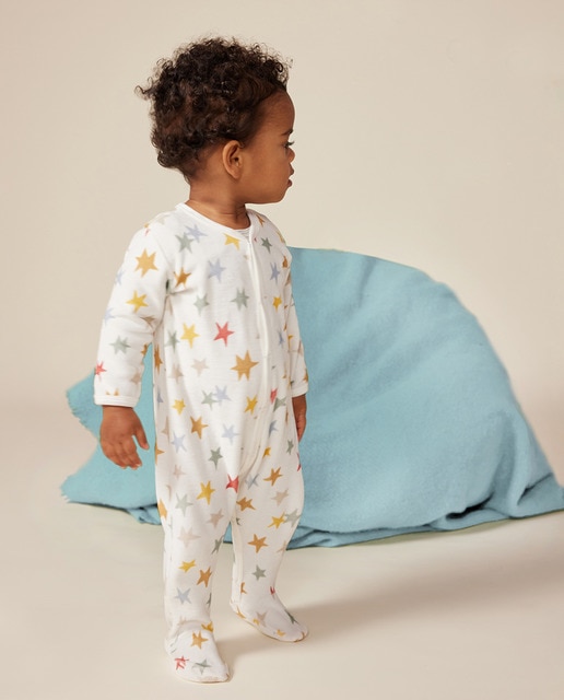 Pijama de terciopelo con estampado de estrellas para bebé