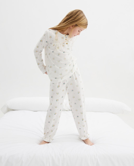 Pijama de niña largo con flores