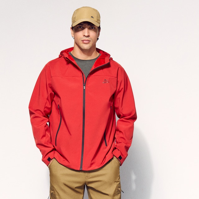 Softshell con capucha de montaña de hombre