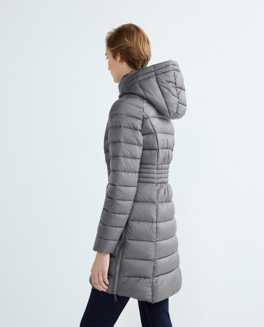 Plumas de mujer largo cerrado con cremallera