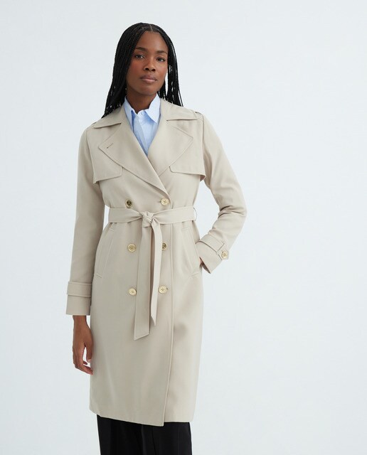 Gabardina ligera cerrada con botones