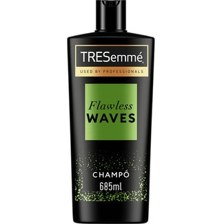 Tresemme Champô Flawless Waves embalagem 685 ml