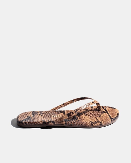 Tkees - Sandalias planas de mujer en piel de estampa serpiente.
