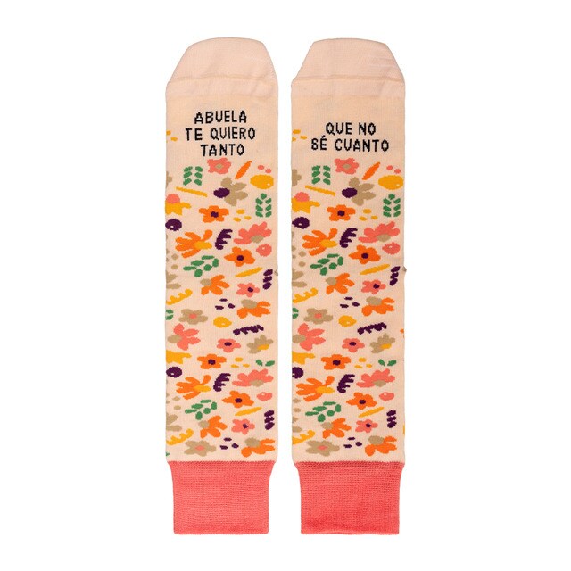 Calcetines UO 'Abuela, te quiero tanto que no sé cuánto'.
