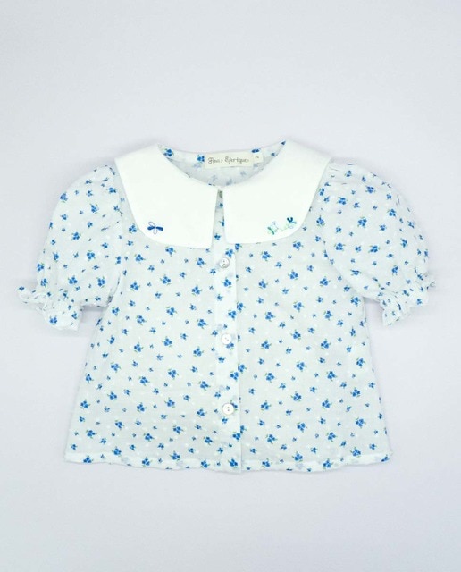 Blusa cuello bordado