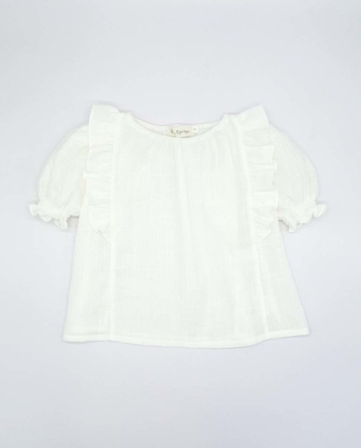 Blusa con volante y media manga