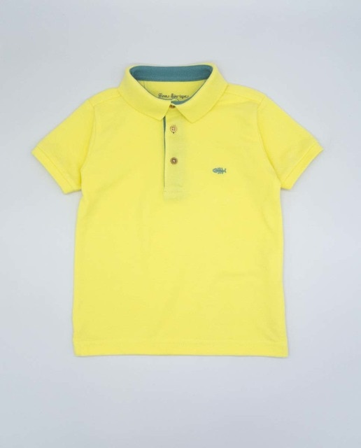 Polo con bordado pez