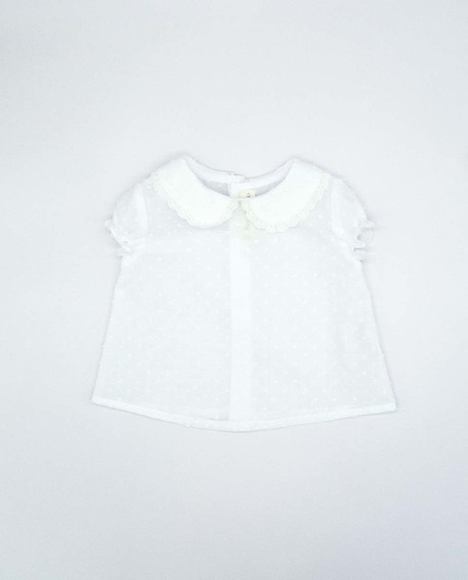 Blusa con cuello redondo