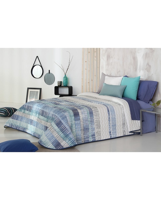 Copriletto estampado ligero  ideal para entretiempo.