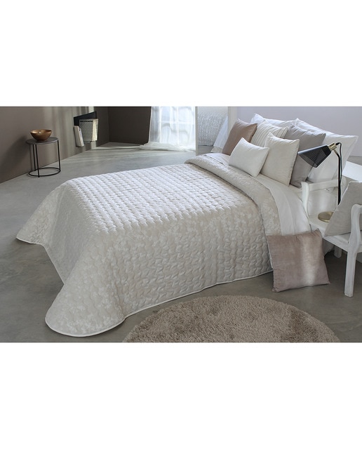 Copriletto jacquard ligero  ideal para entretiempo