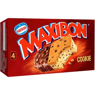 NESTLE MAXIBON Cookie sándwich de galleta con helado de vainilla y trocitos de chocolate 4 unidades estuche 600 ml