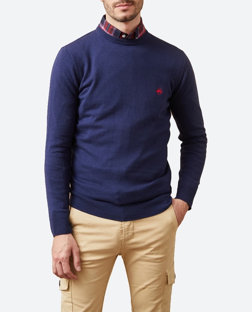 Jersey de hombre liso de cuello redondo.