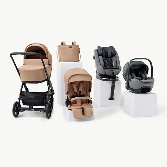 Jané - Pack Jané carrito Keep con 2 sillas de coche y accesorios beige y gris.