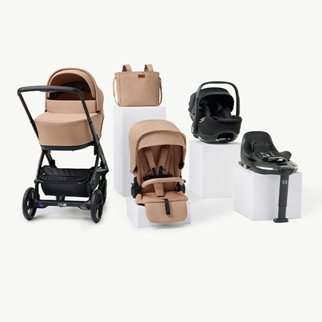 Jané - Pack Jané carrito Keep con silla de coche y accesorios beige y negro.