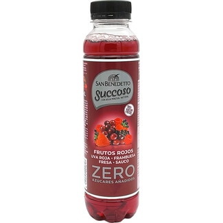 SAN BENEDETTO agua mineral natural con zumo de Frutos Rojos Zero azúcares añadidos botella 40 cl (uva, frambuesa, fresa, bayas de sauco)