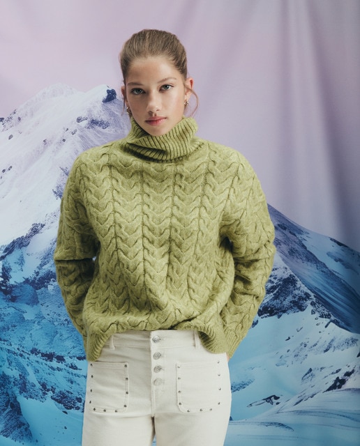 Jersey de mujer cuello cisne con ochos