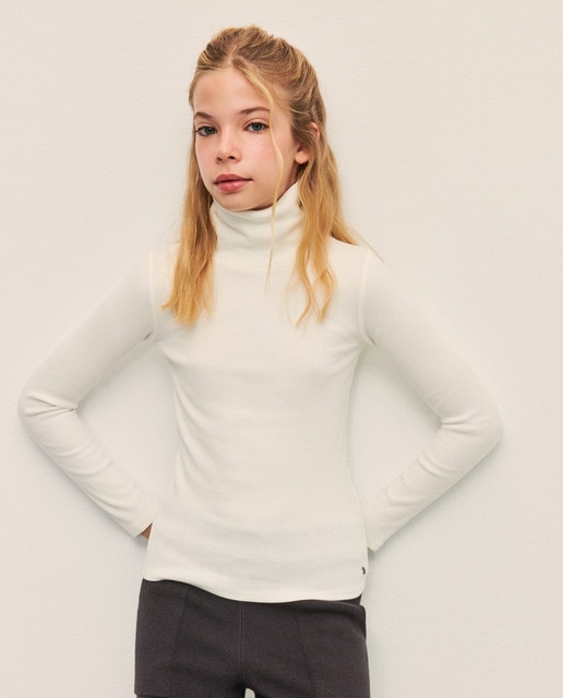 Camiseta manga larga de niña de cuello vuelto