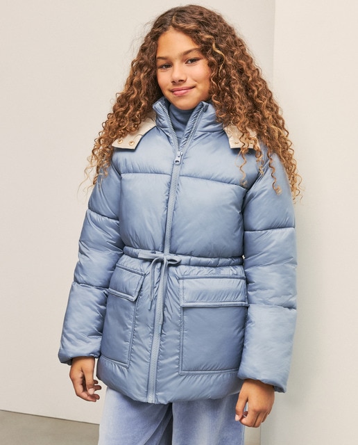 Parka acolchada de niña con vuelta en manga laminada