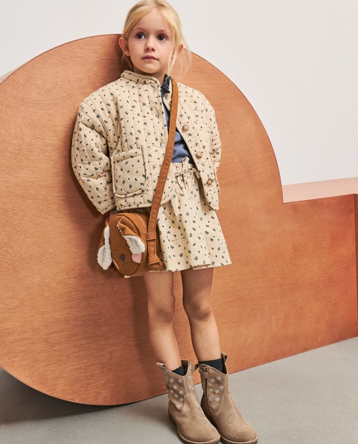 Chaqueta micropana estampada de niña