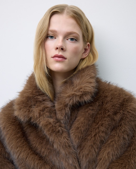 Abrigo de mujer de pelo cuello bebé