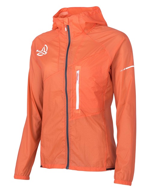 Chaqueta de mujer técnica para multiactividad
