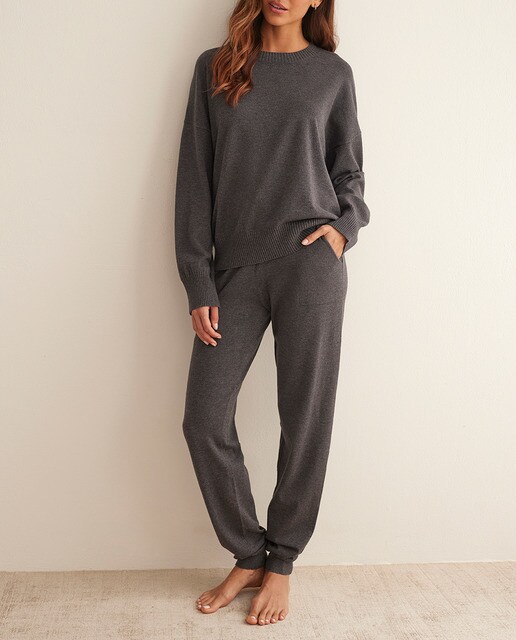 Pijama de mujer cuello redondo