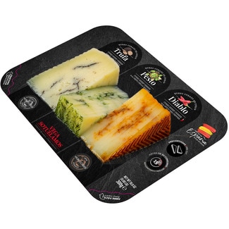 VEGA SOTUELAMOS queso curado de oveja bandeja degustación con 1 de trufa, 1 con pesto 1 diablo emvase 300 g al vacio