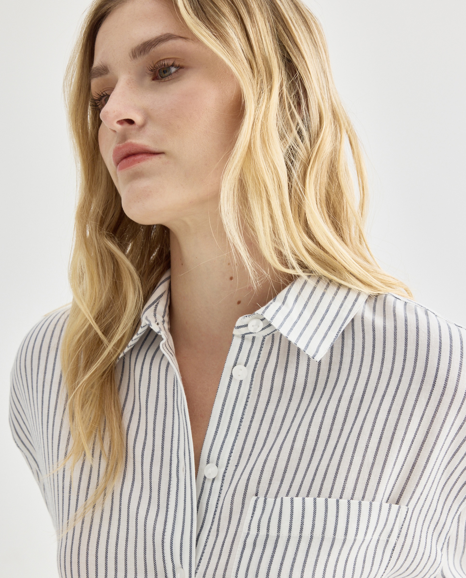 Imagen 0 de Camisa de mujer de algodón de rayas