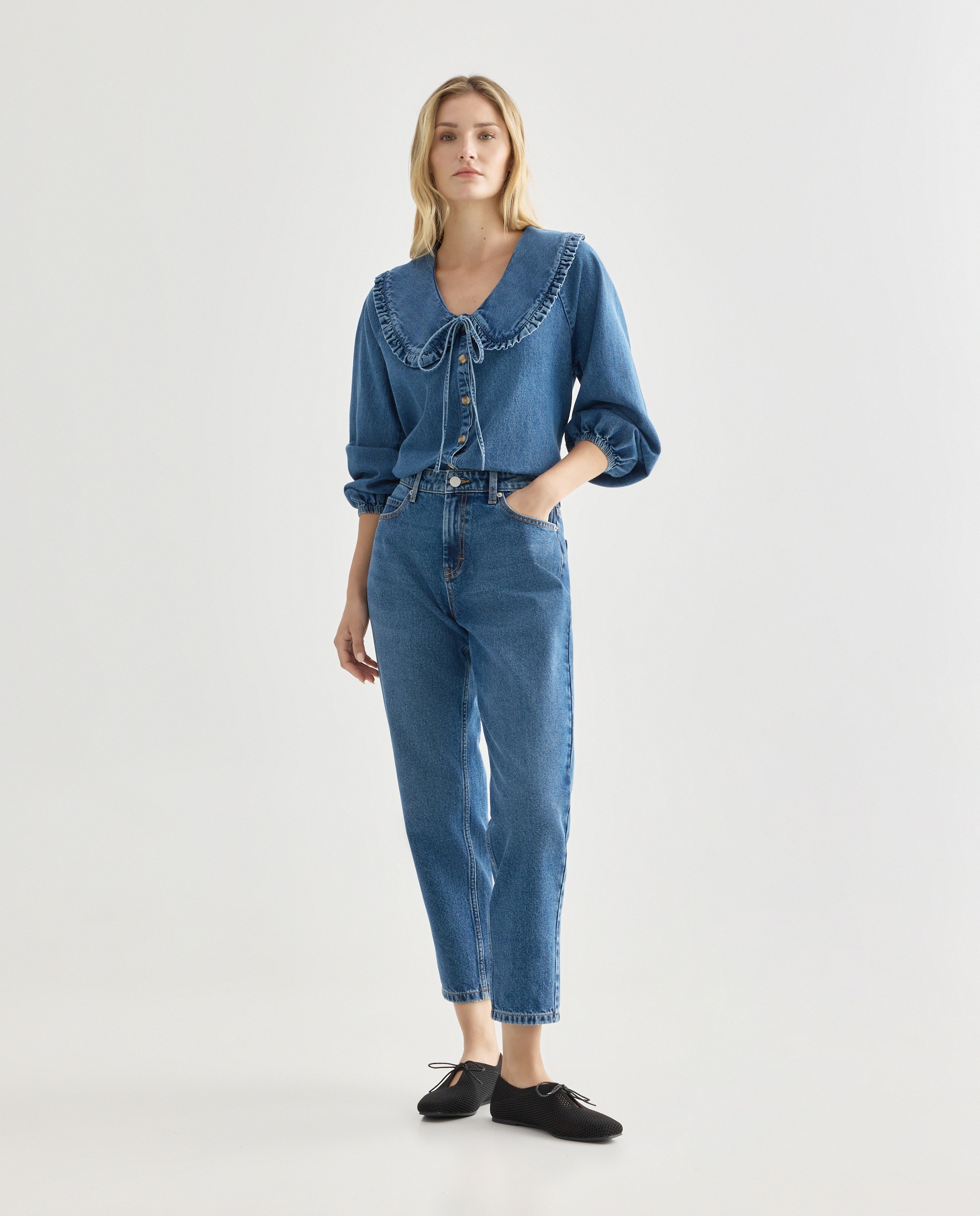 Imagen 0 de Pantalón denim mom de mujer