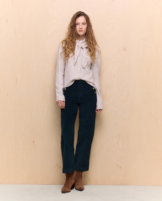 Pantalón  de mujer   en pana crop culotte abotonado